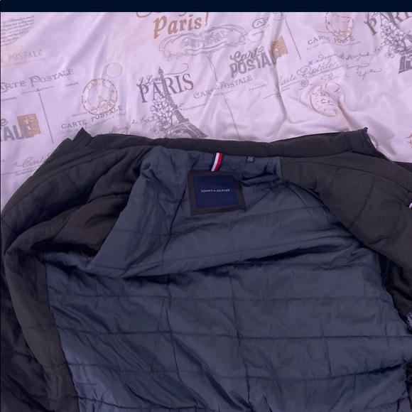Tommy Hilfiger coat. - Picture 2 of 3